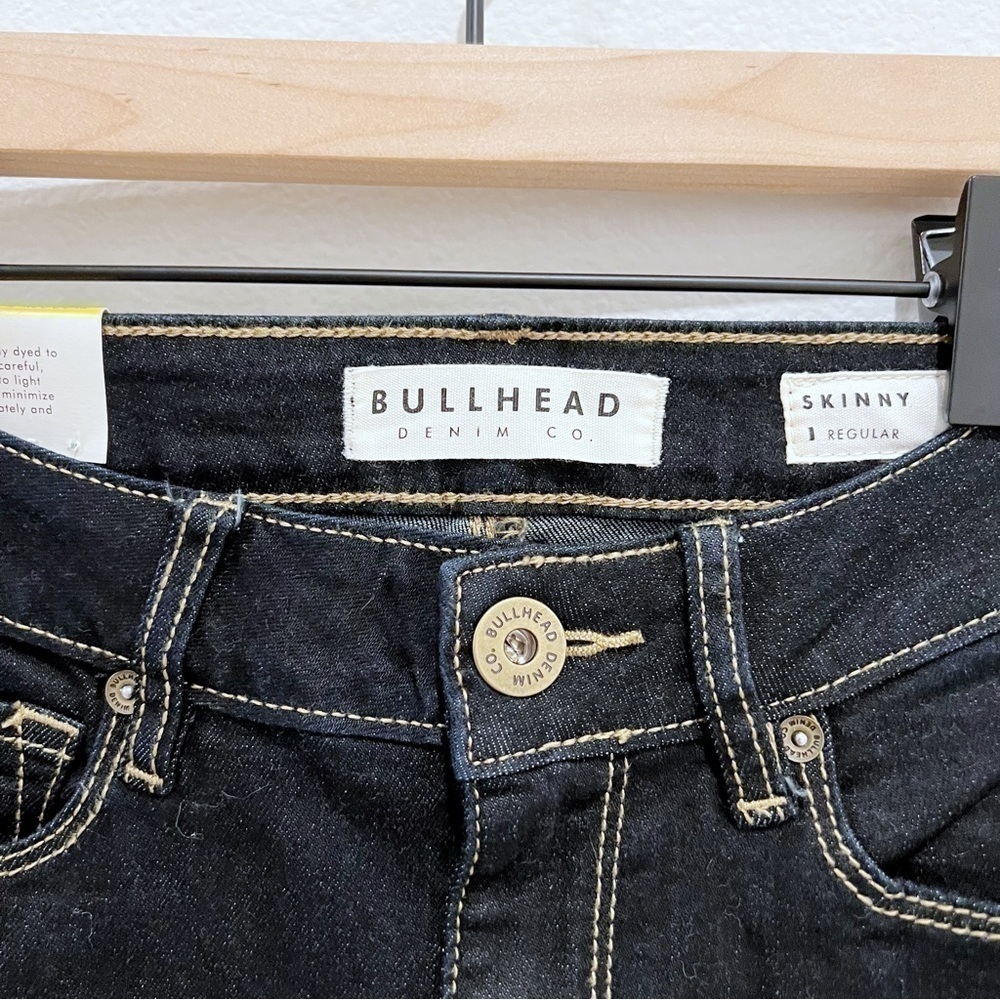 Bullhead Low Rise Skinny Blue Jean - Picture 5 of 11